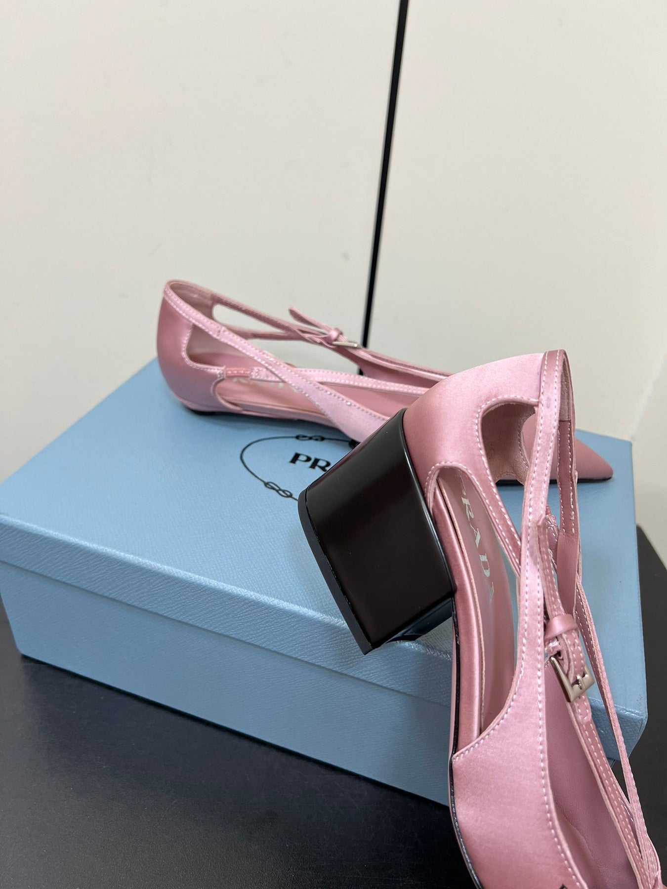 CUT-OUT PUMPS WITH BEAD BUCKLE IN BABY PINK SATIN