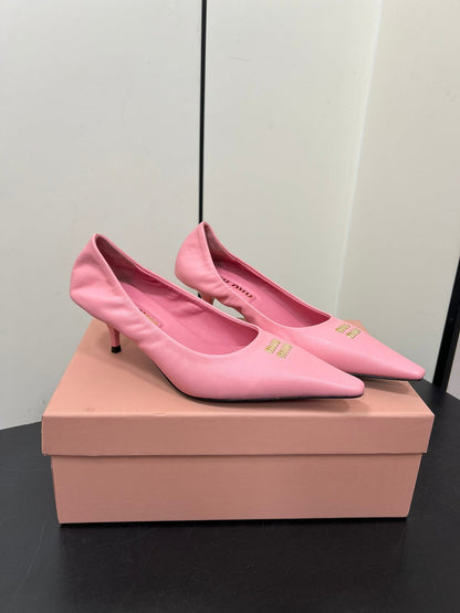POINTED-TOE MID HEEL PUMPS IN PINK SMOOTH LAMBSKIN