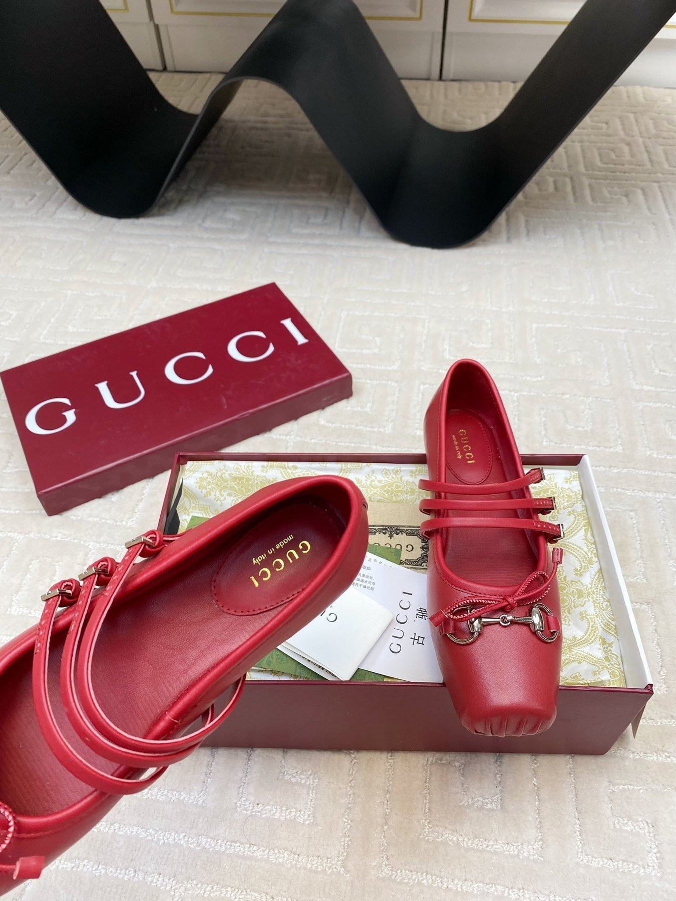 GG BALLET FLAT CRIMSON HORIZONTAL STRAPS LAMBSKIN