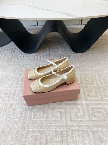 MARY JANE PUMPS IN BEIGE GLOSSY SHEEPSKIN