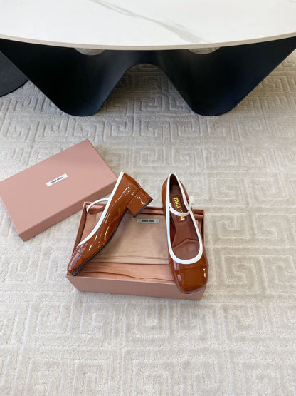 MARY JANE PUMPS IN SMOKY UMBER GLOSSY SHEEPSKIN