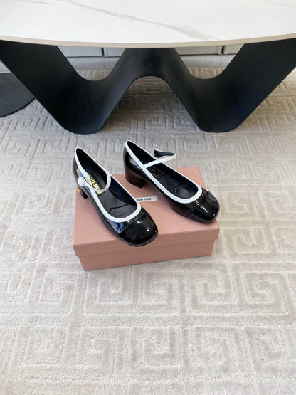 MARY JANE PUMPS IN BLACK GLOSSY SHEEPSKIN