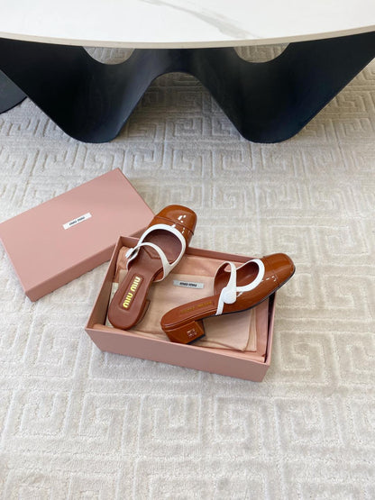 MARY JANE MULE PUMPS IN RED BROWN GLOSSY SHEEPSKIN