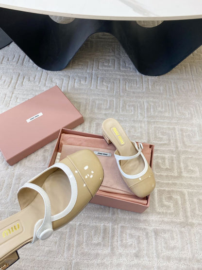 MARY JANE MULE PUMPS IN BEIGE GLOSSY SHEEPSKIN