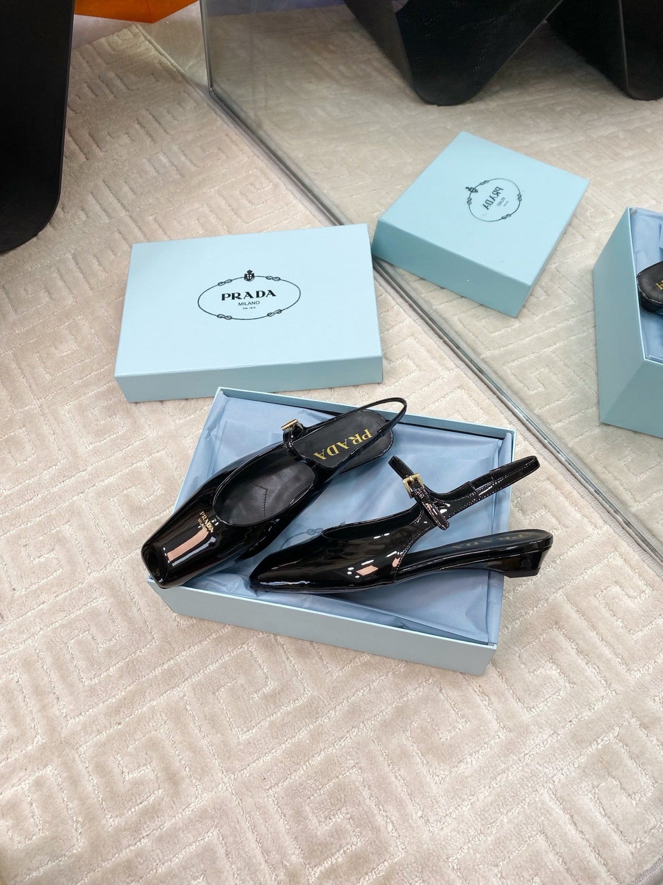 MARY JANE SLINGBACK SQUARE TOE IN BLACK PATENT SHEEPSKIN