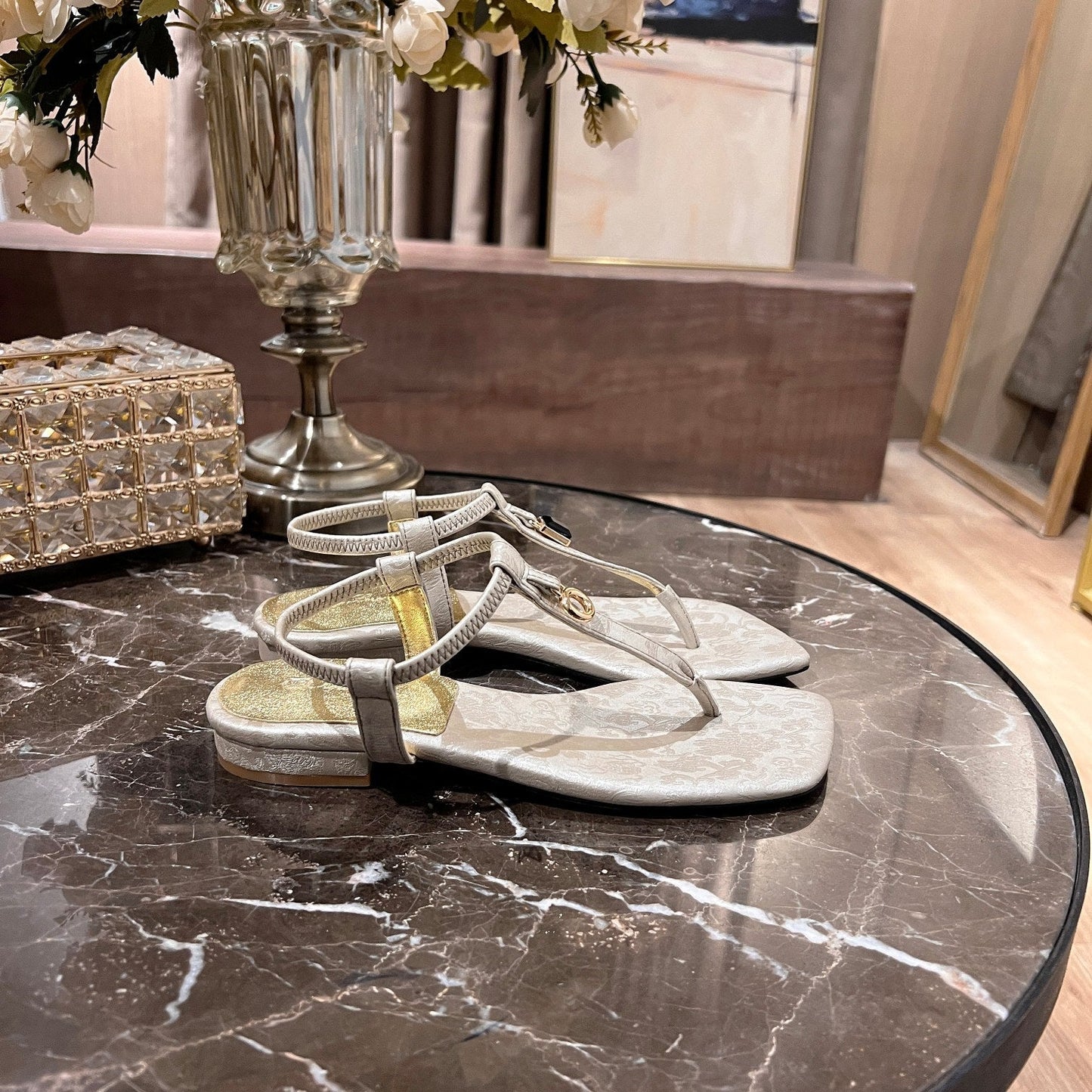 LP MINDIL SANDAL SMOKY WHITE SILK