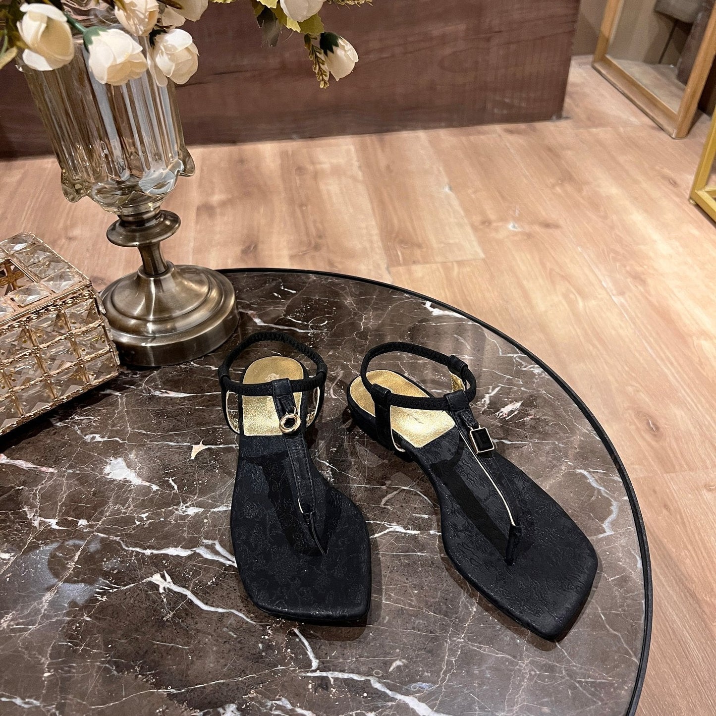 LP MINDIL SANDAL BLACK SILK