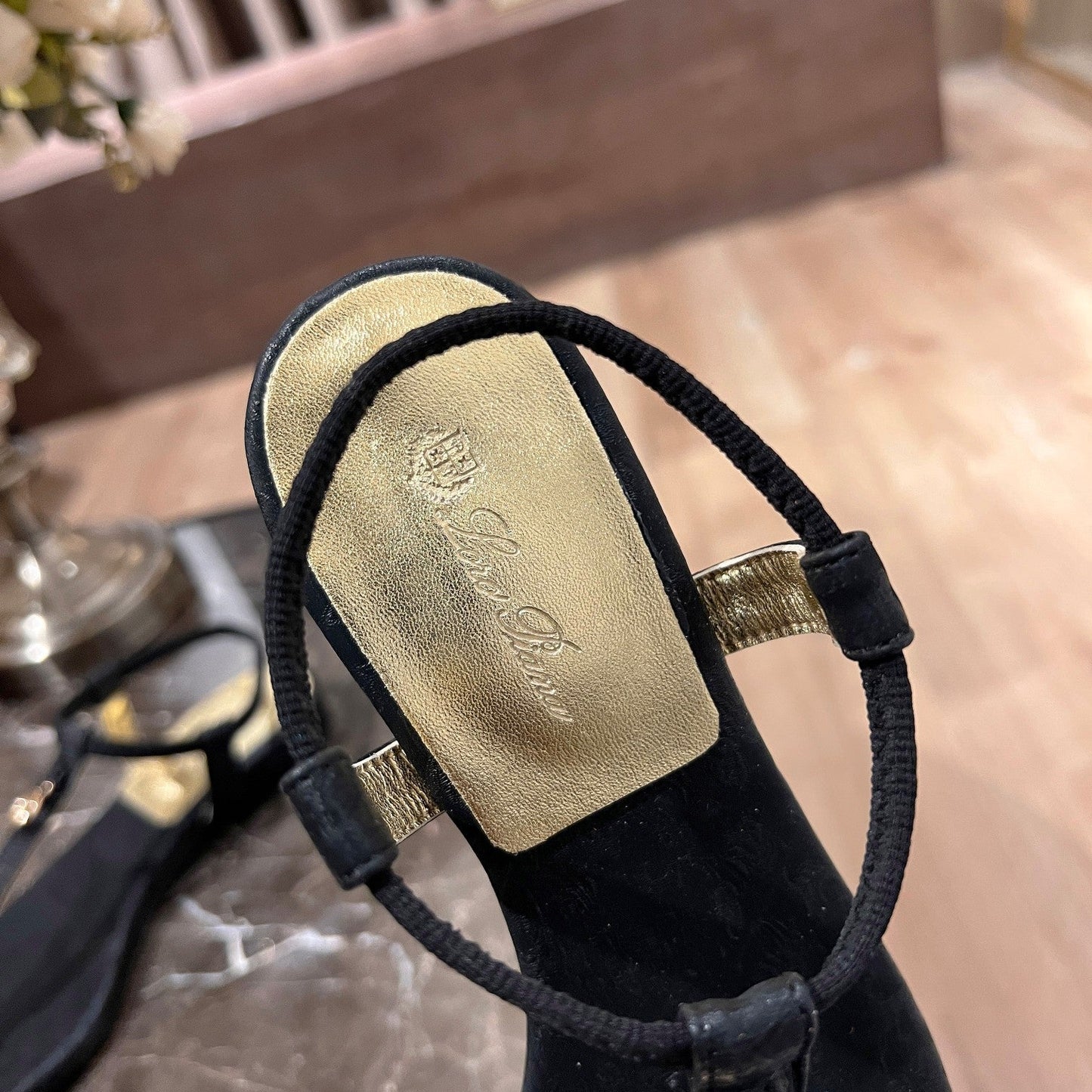 LP MINDIL SANDAL BLACK SILK