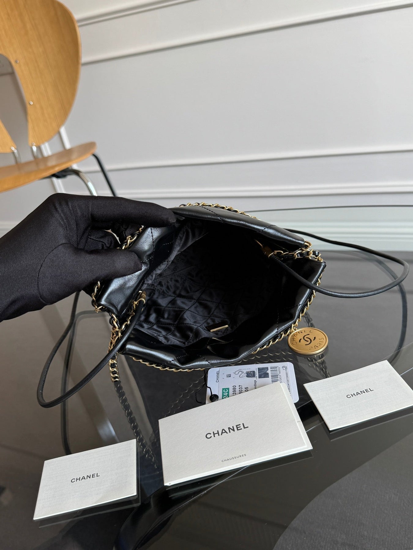 CC MINI HOBO HANDBAG 20 IN BLACK CALFSKIN GOLD-TONE HARDWARE