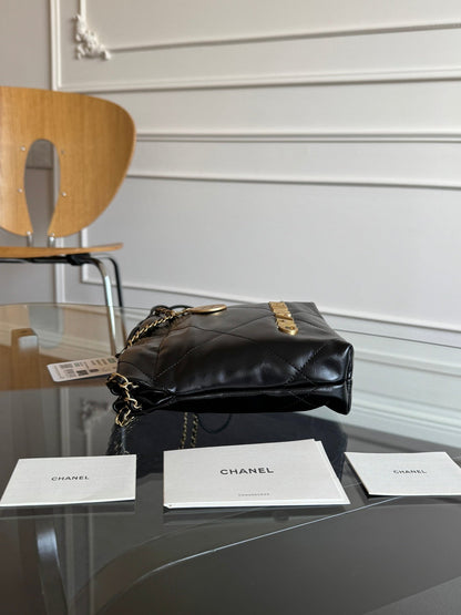 CC MINI HOBO HANDBAG 20 IN BLACK CALFSKIN GOLD-TONE HARDWARE