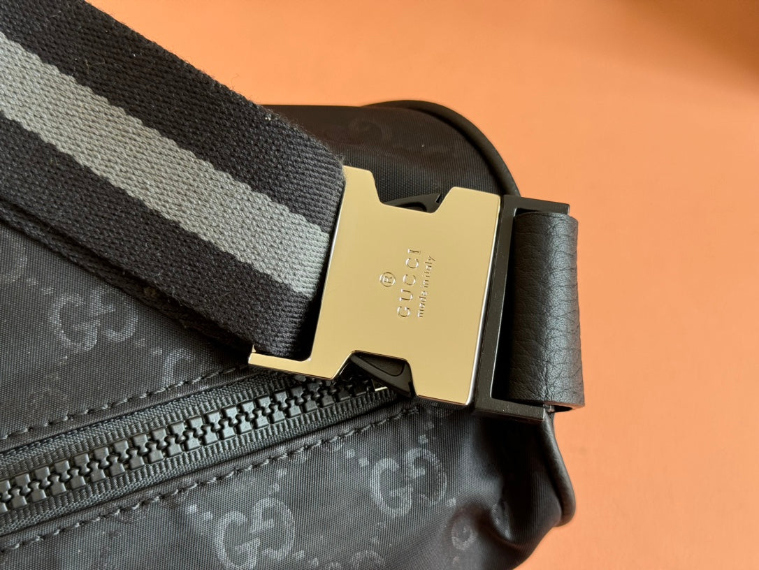 NYLON LINE BODY BAG 27 IN BLACK GG CANVAS