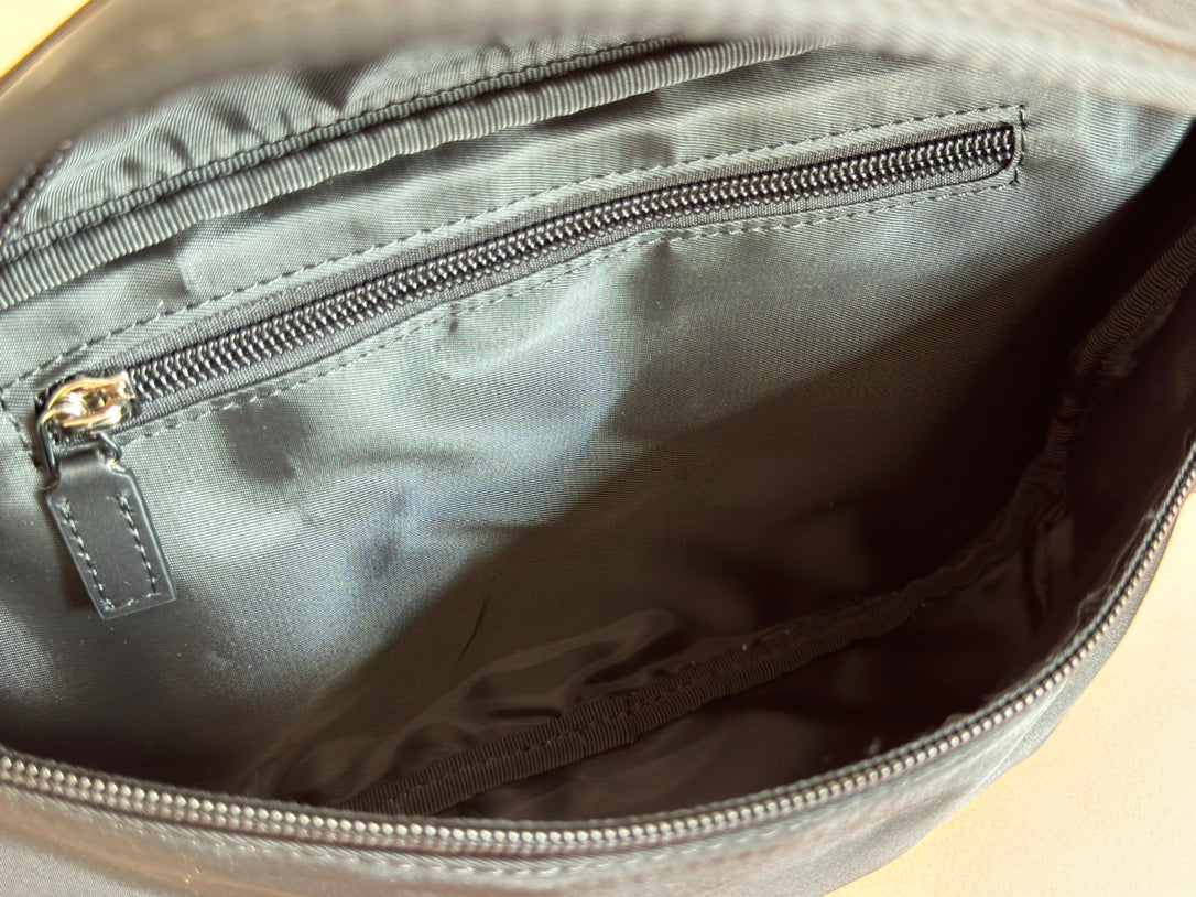 LARGE BELT BAG 32 IN BLACK CANVAS GREEN AND RED WEB DETAIL