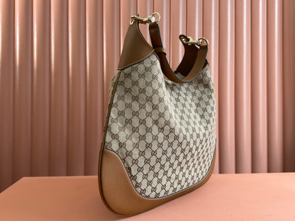 BODY MEDIUM SHOULDER BAD 49 IN BEIGE MONOGRAM CANVAS AND BROWN CALFSKIN GOLD HARDWARE