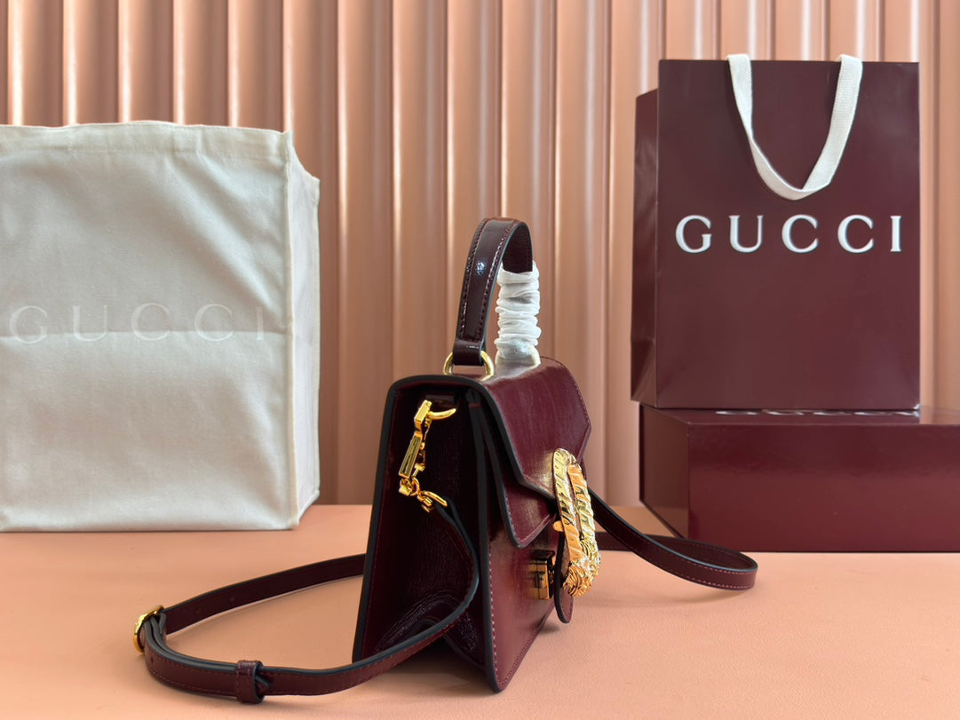 DIONYSUS MEDIUM SHOULDER BAG 22 IN ROSSO ANCORA RED GG GLOSSY LAMBSKIN