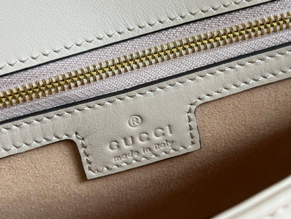 MARMONT MEDIUM SHOUDER BAG 26 IN LIGHT BEIGE CALFSKIN