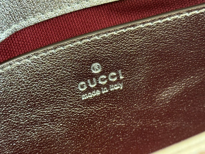 MARMONT MEDIUM SHOUDER BAG 23 IN SILVER PATENT CALFSKIN