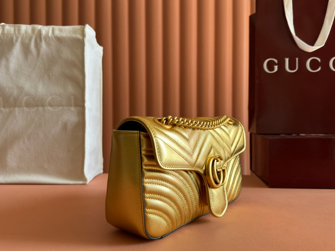 MARMONT MEDIUM SHOUDER BAG 26 IN YELLOW GLOSSY CALFSKIN