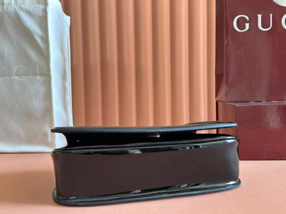 MEDIUM BLONDIE SHOULDER BAG 26.5 IN BLACK PATENT CALFSKIN