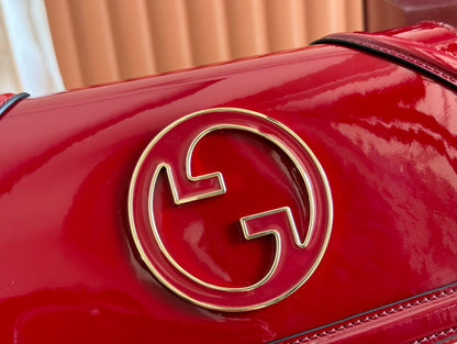 MEDIUM BLONDIE SHOULDER BAG 26.5 IN RED PATENT CALFSKIN