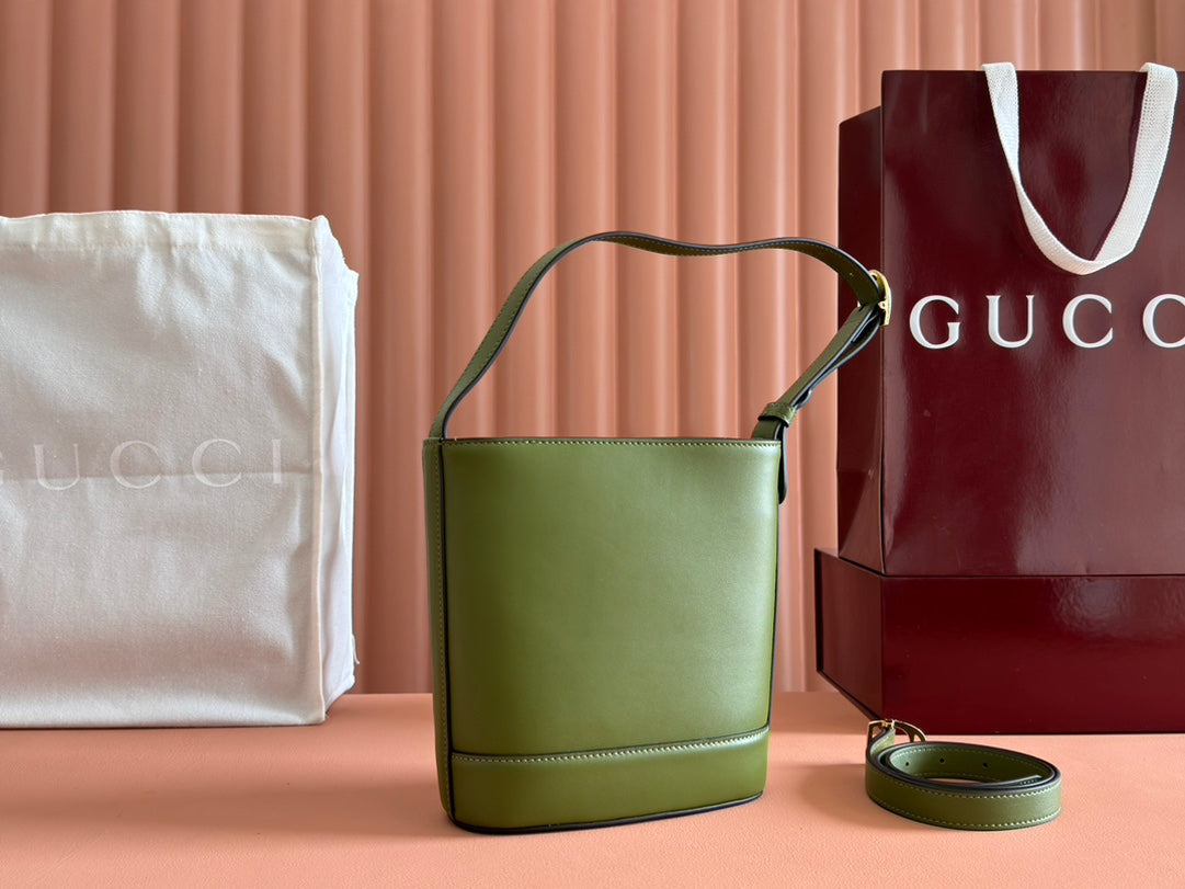 73 SMALL BUCKET BAG 20 IN GREEN SMOOTH CALFSKIN