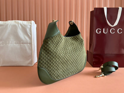 MEDIUM B SHOULDER BAG 42 IN DARK GREEN GG SUEDE