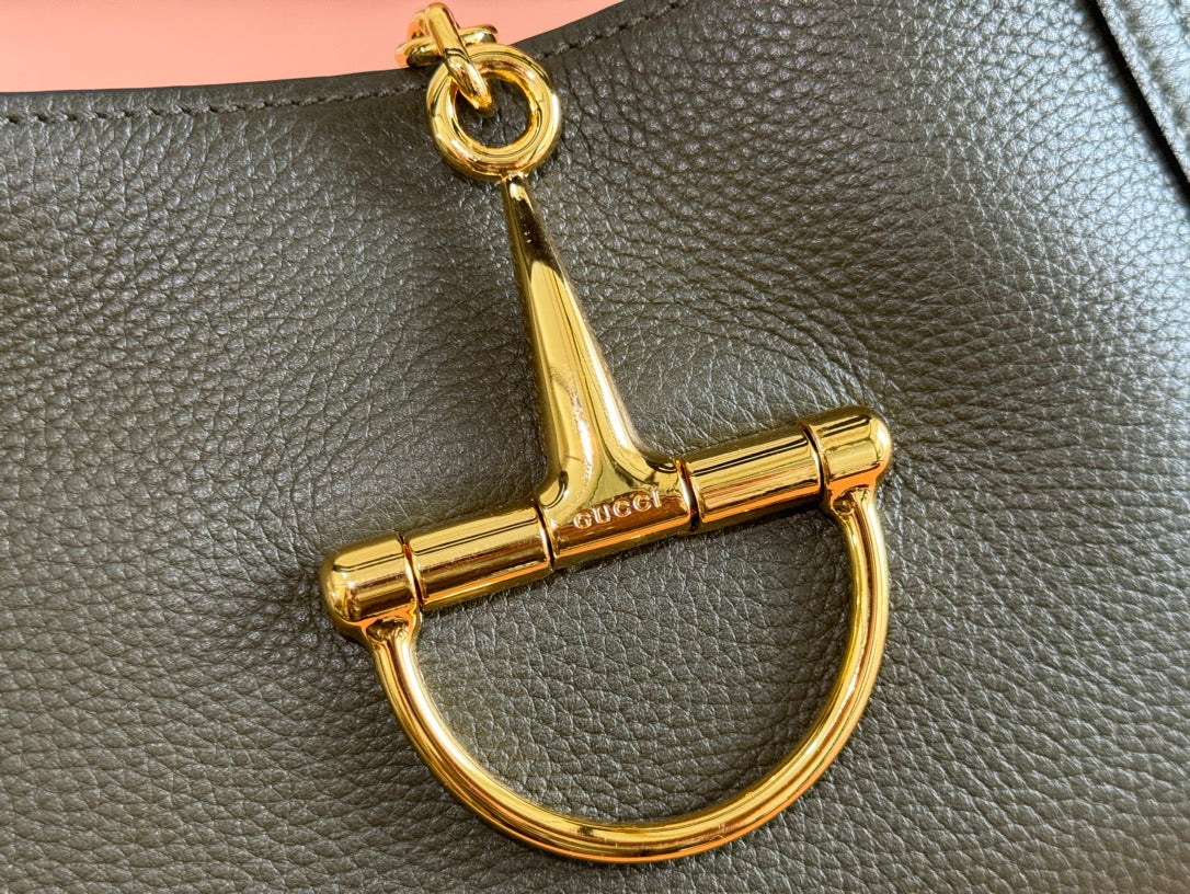 MEDIUM SOFTBIT MAXI SHOULDER BAG 27.5 IN DARK GREEN GRAINY LAMBSKIN