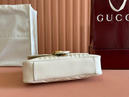 MARMONT SHOULDER BAG 31 IN WHITE CALFSKIN GOLD CHAIN