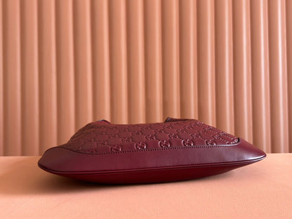 MEDIUM B SHOULDER BAG 42 IN ROSSO ANCORA RED GG EMBOSSED CALFSKIN