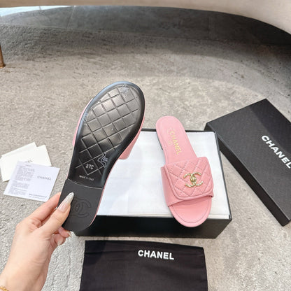 PLATFORM SLIPPERS LOGO IN LIGHT PINK LAMBSKIN