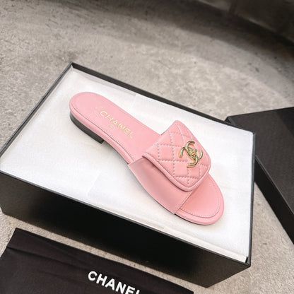 PLATFORM SLIPPERS LOGO IN LIGHT PINK LAMBSKIN