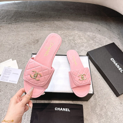 PLATFORM SLIPPERS LOGO IN LIGHT PINK LAMBSKIN