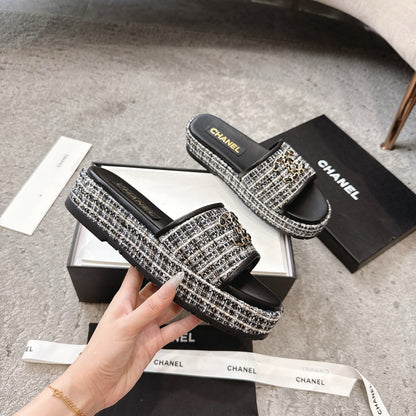 PLASTFORM HEELS IN BLACK TWEED AND CALFSKIN