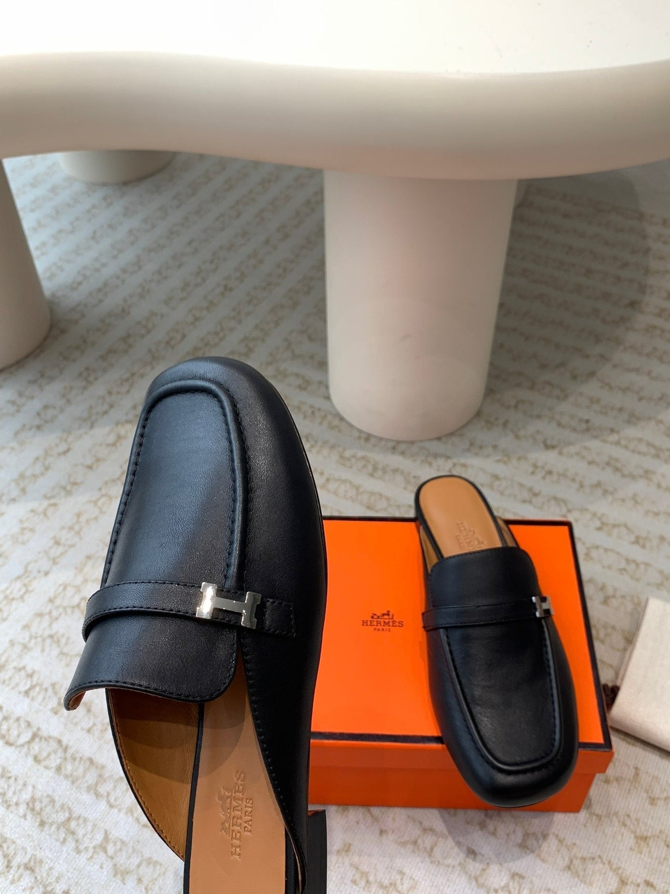 IENA MULE BLACK AND TAWNY CALFSKIN
