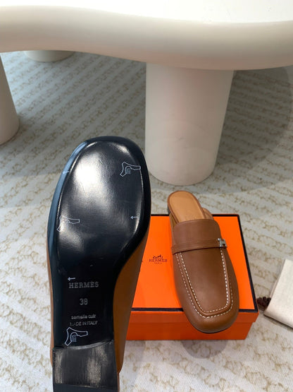 IENA MULE CARAMEL CALFSKIN