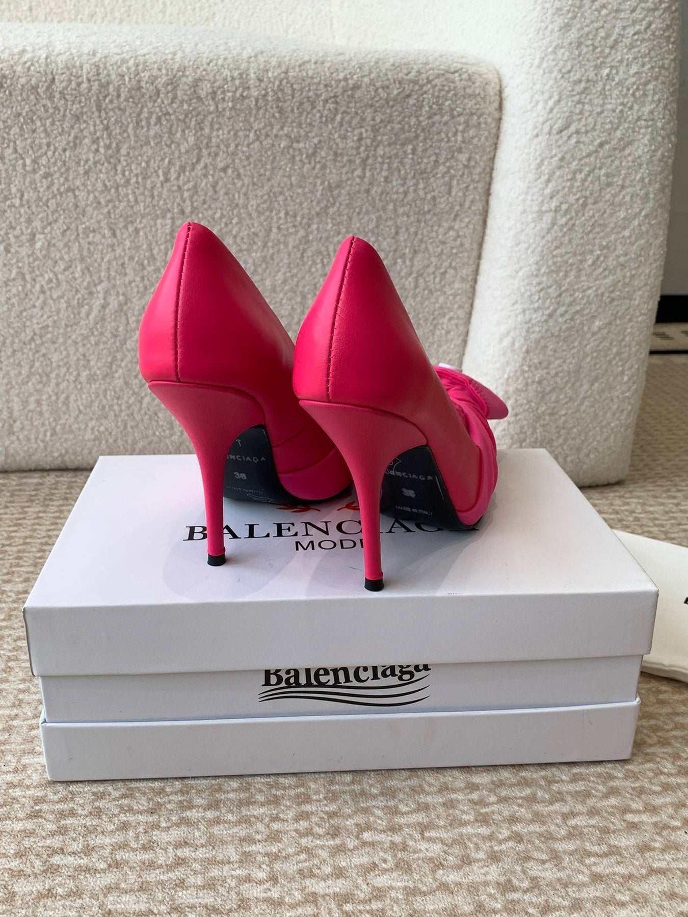 KNIFE CHEMISE HIGH PUMPS IN BRIGHT PINK COTTON AND CALFSKIN