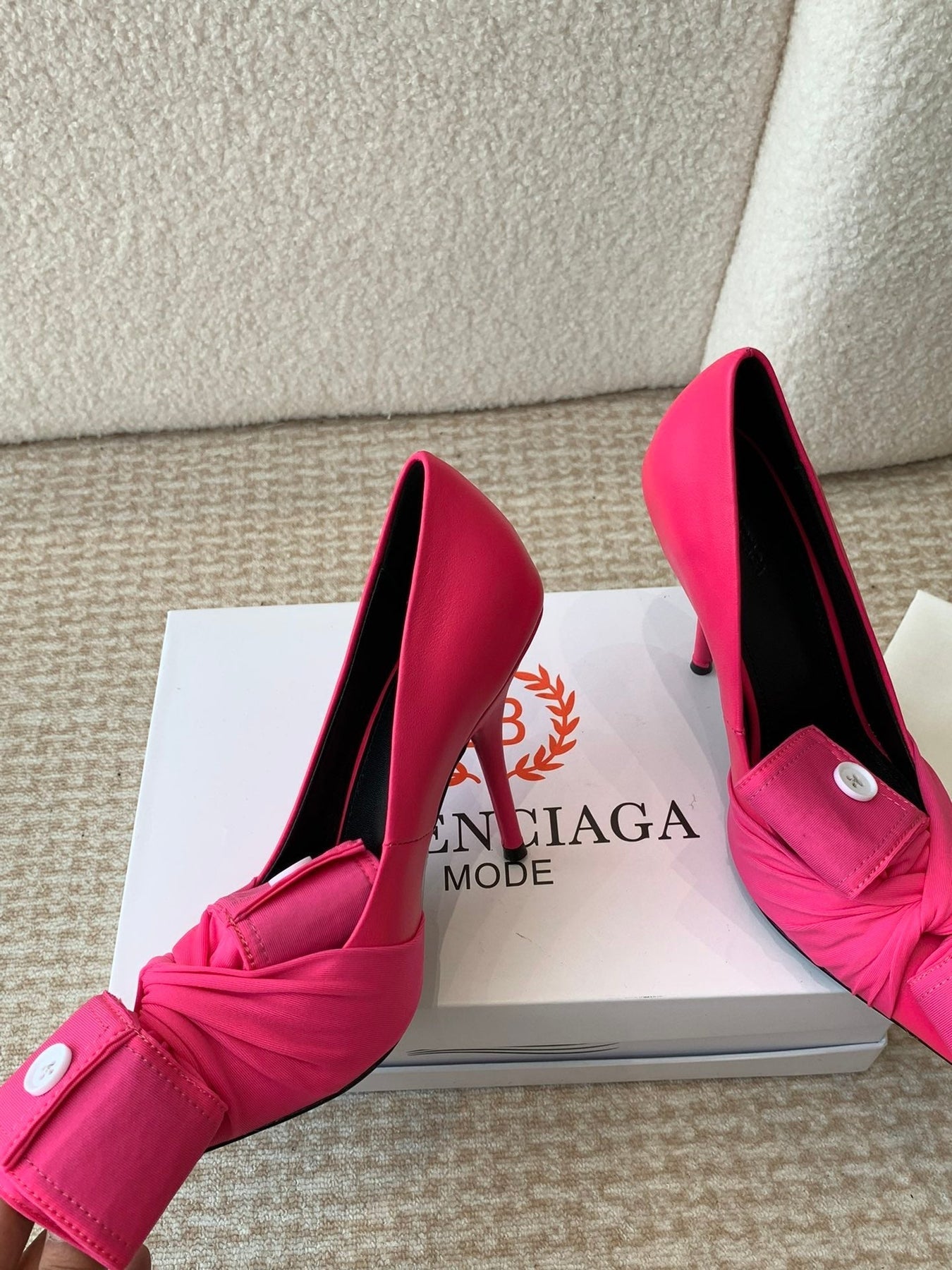 KNIFE CHEMISE HIGH PUMPS IN BRIGHT PINK COTTON AND CALFSKIN