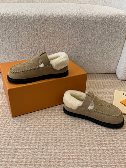 COLORADO COMFORT MARY JANE IN KHAKI GREEN SUEDE AND SHEARLING LINING