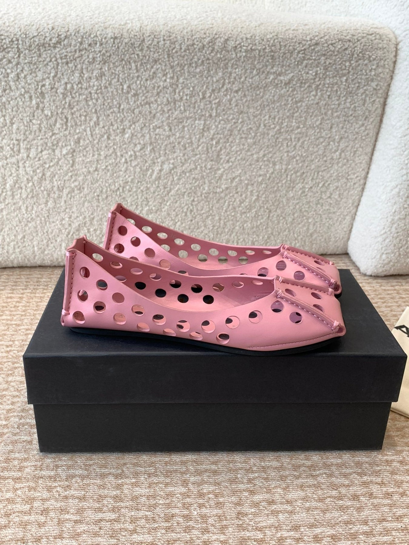 PERFO BALLET FLATS IN FLAMINGO PINK CALFSKIN