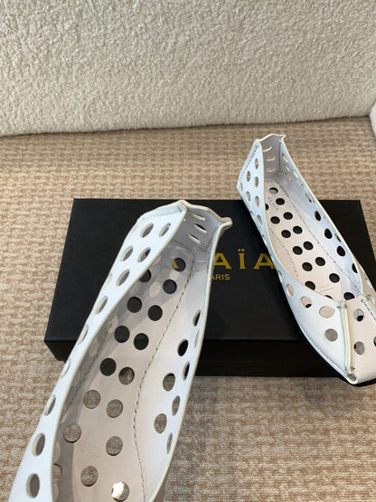 PERFO BALLET FLATS IN WHITE CALFSKIN