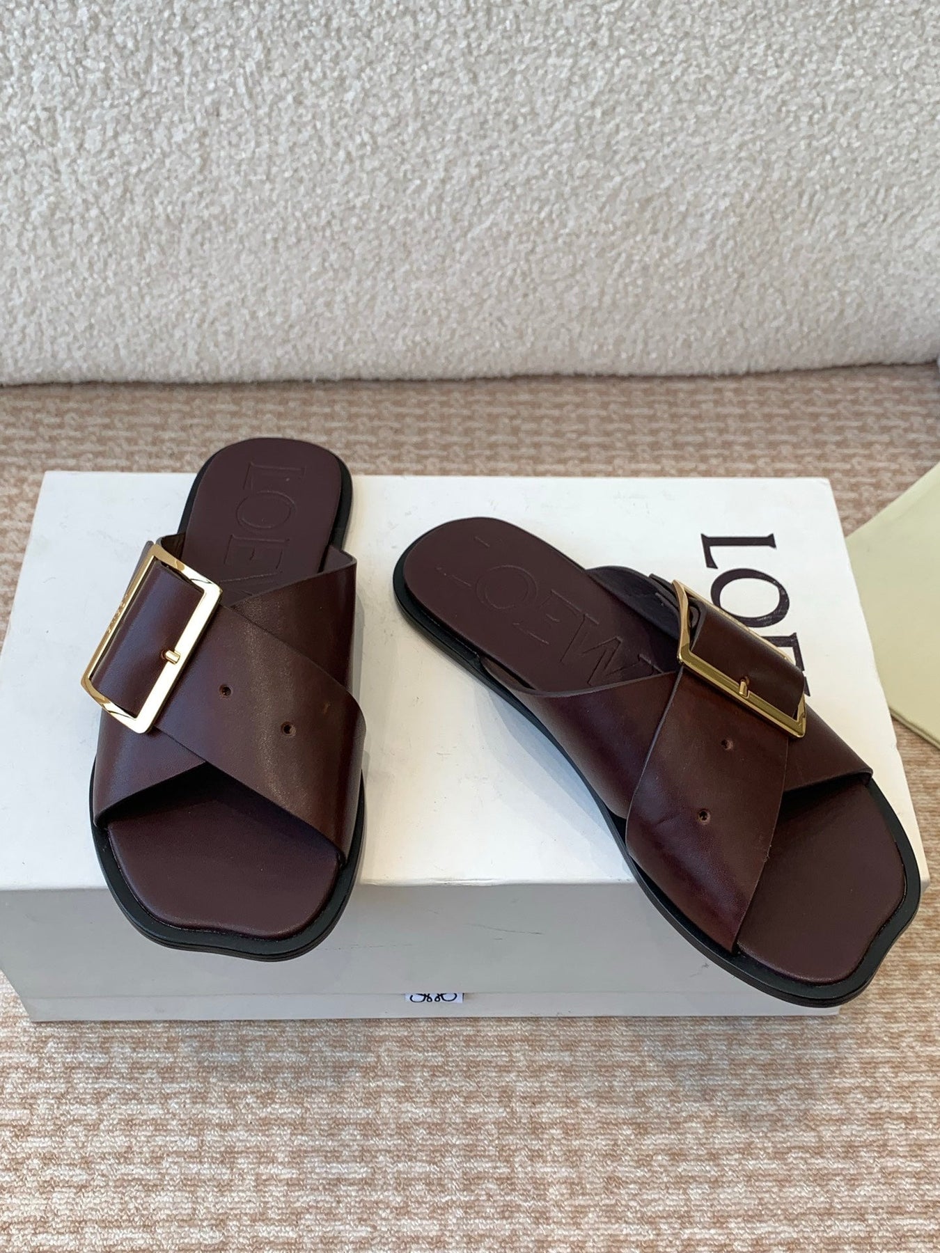 PETAL BELT FLAT SANDAL IN RUSSET BROWN CALFSKIN