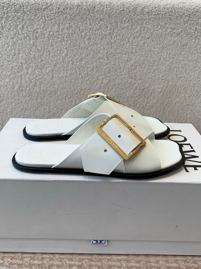 PETAL BELT FLAT SANDAL IN WHITE CALFSKIN