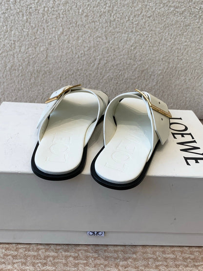 PETAL BELT FLAT SANDAL IN WHITE CALFSKIN