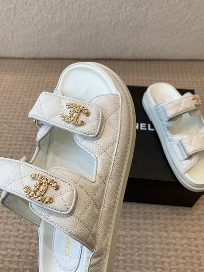 DAD SANDAL IN WHITE SHEEPSKIN MULE