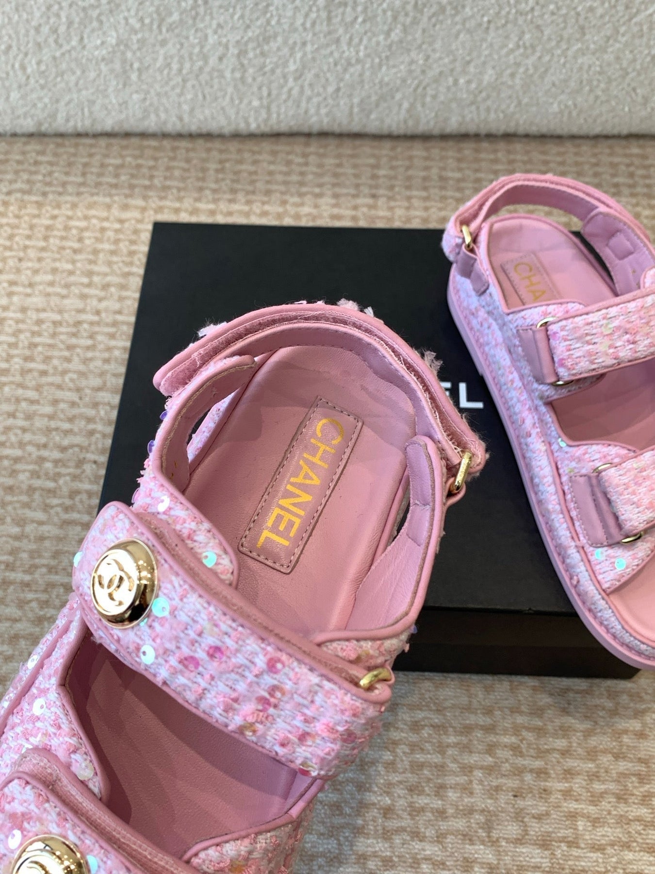 DAD SANDAL IN BRIGHT PINK FABRIC WITH SEQUINS