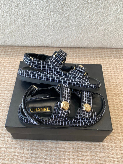 DAD SANDAL IN BLACK MIX WHITE DENIM FABRIC