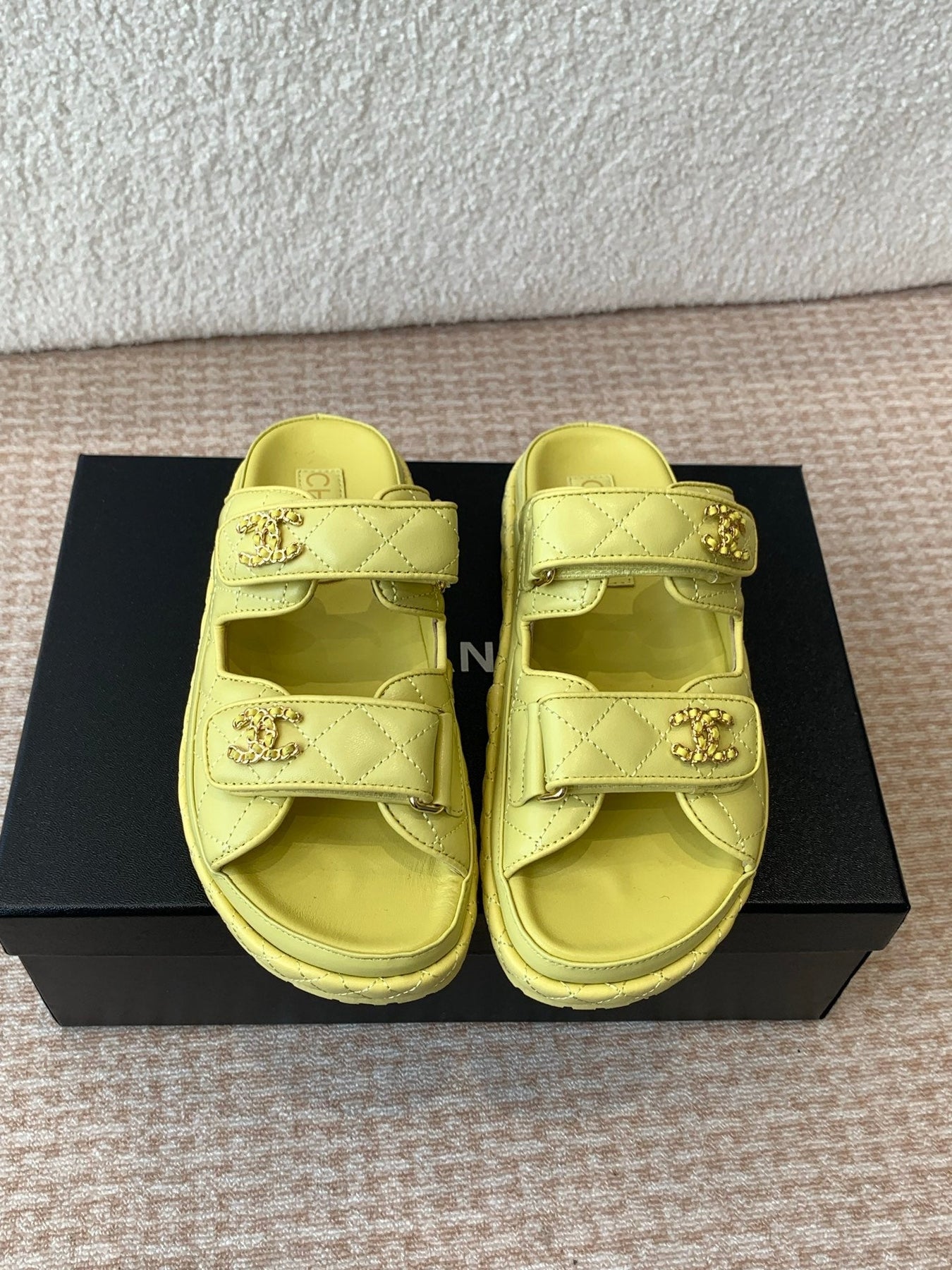 DAD SANDAL IN LEMON YELLOW CALFSKIN MULE