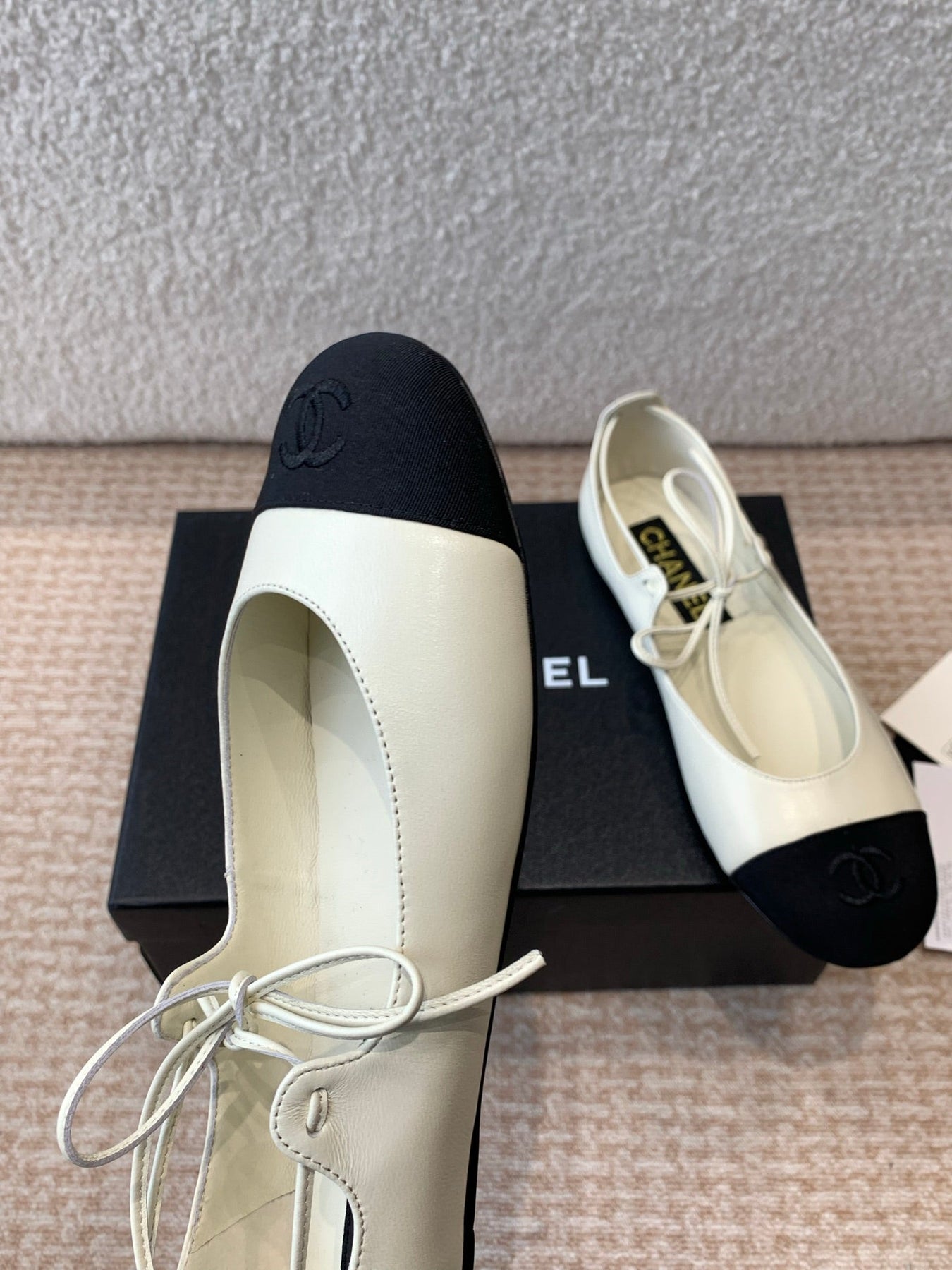 MARY JANE BALLERINA IN WHITE LAMBSKIN