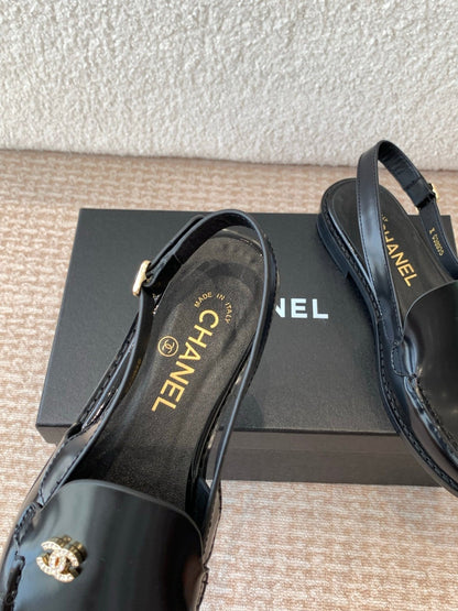 CC MOCCASIN SLINGBACK IN BLACK PATENT CALFSKIN