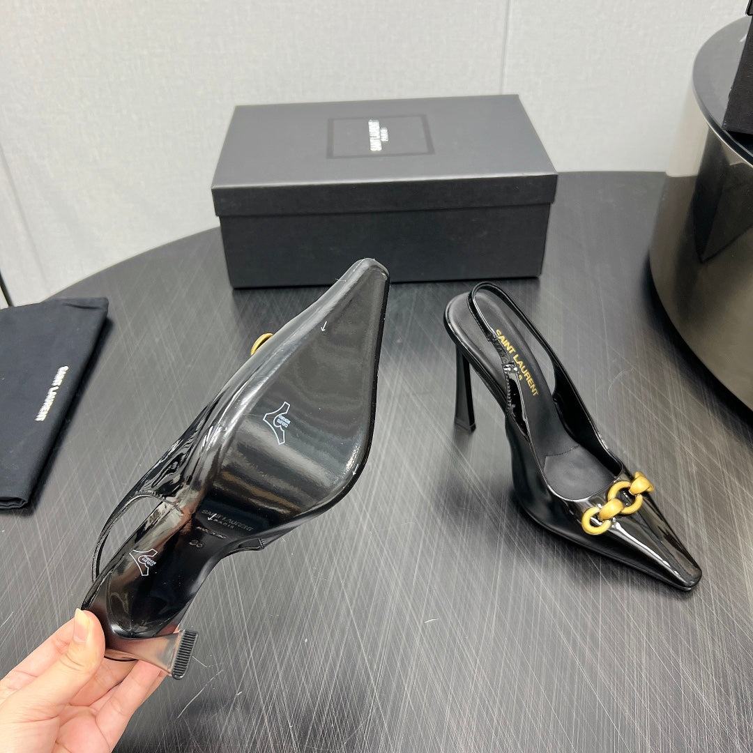 GOLD CHAIN ATTACHED HIGH SLINGBACK IN BLACK GLOSSY CALFSKIN