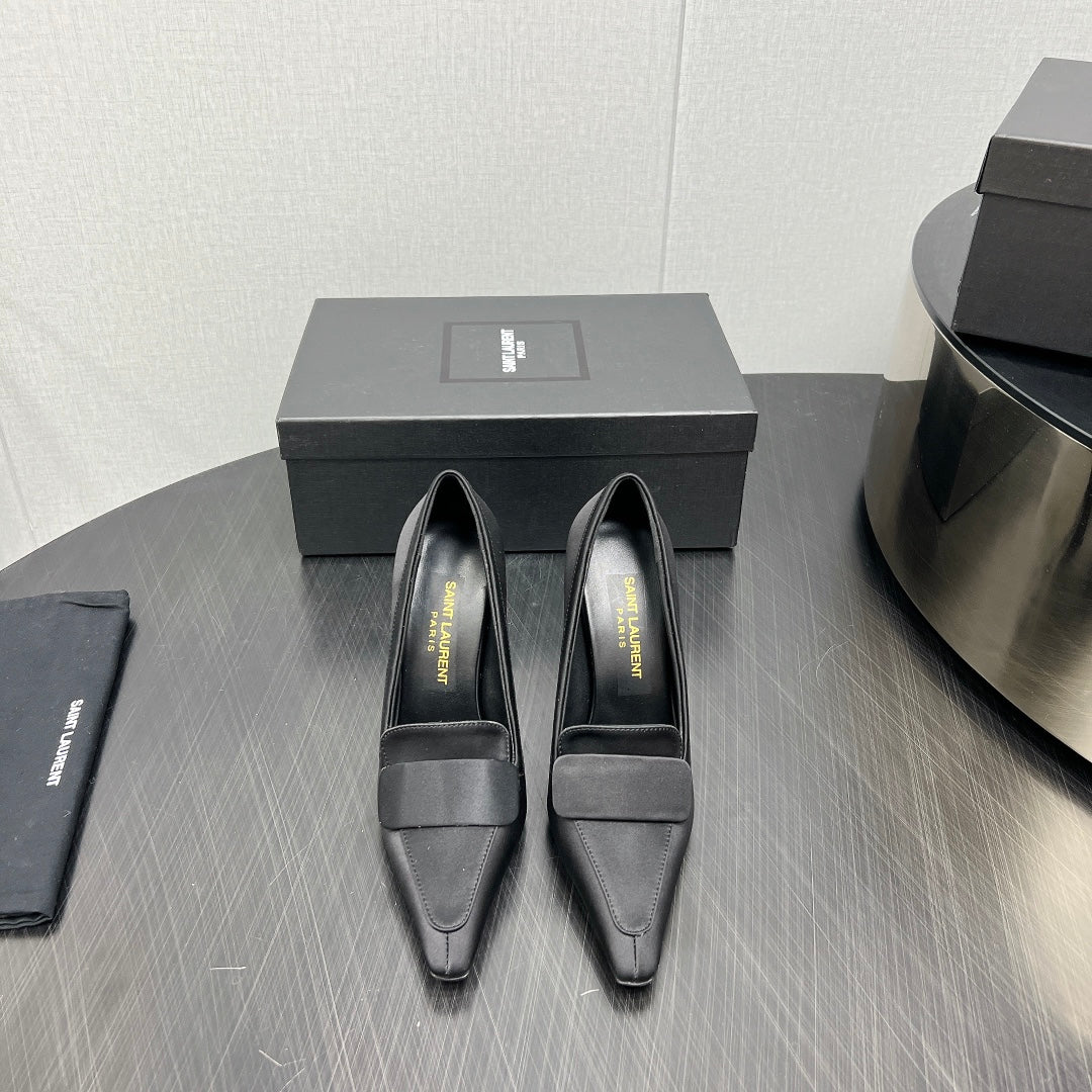 D'ORSAY PUMPS IN BLACK SILK